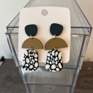Black & White Abstract Geometric Drop Earrings | Item 0323
